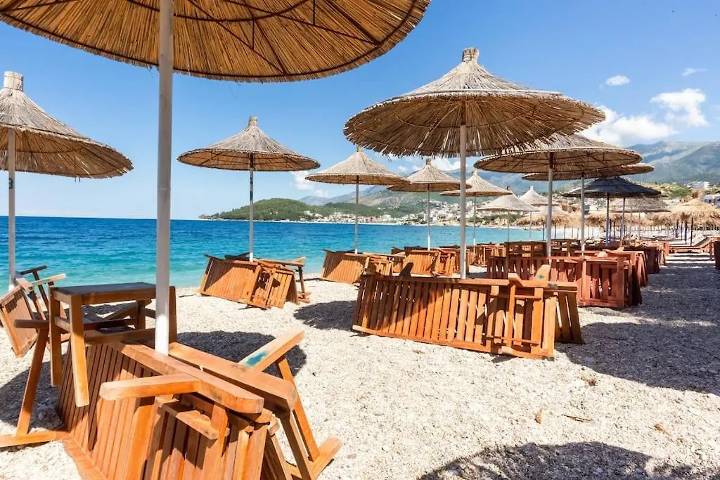 Potam'Sea Bliss 33- Beach Front, Sun Beds & Parking Himarë