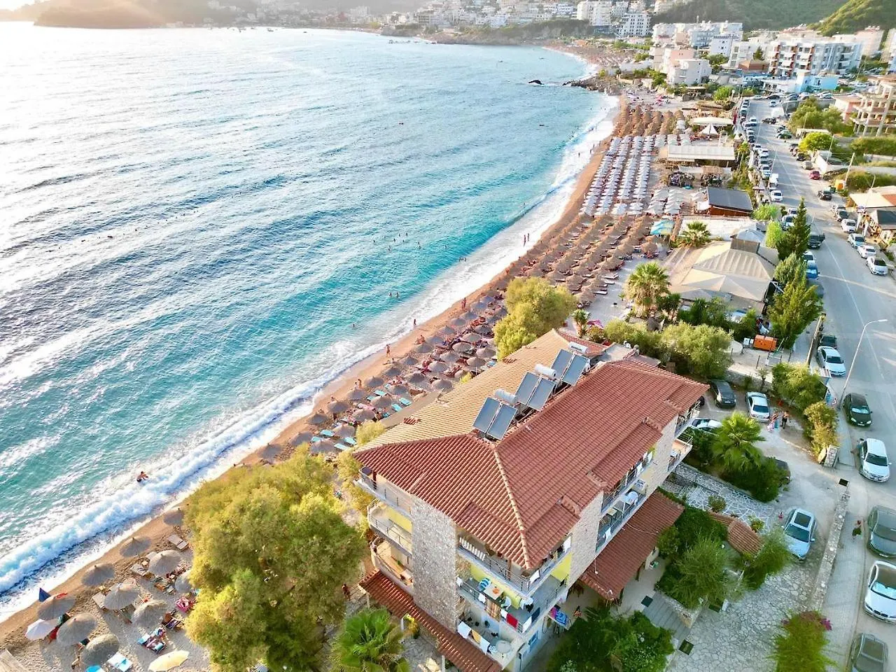 Potam'Sea Bliss 33- Beach Front, Sun Beds & Parking Himarë