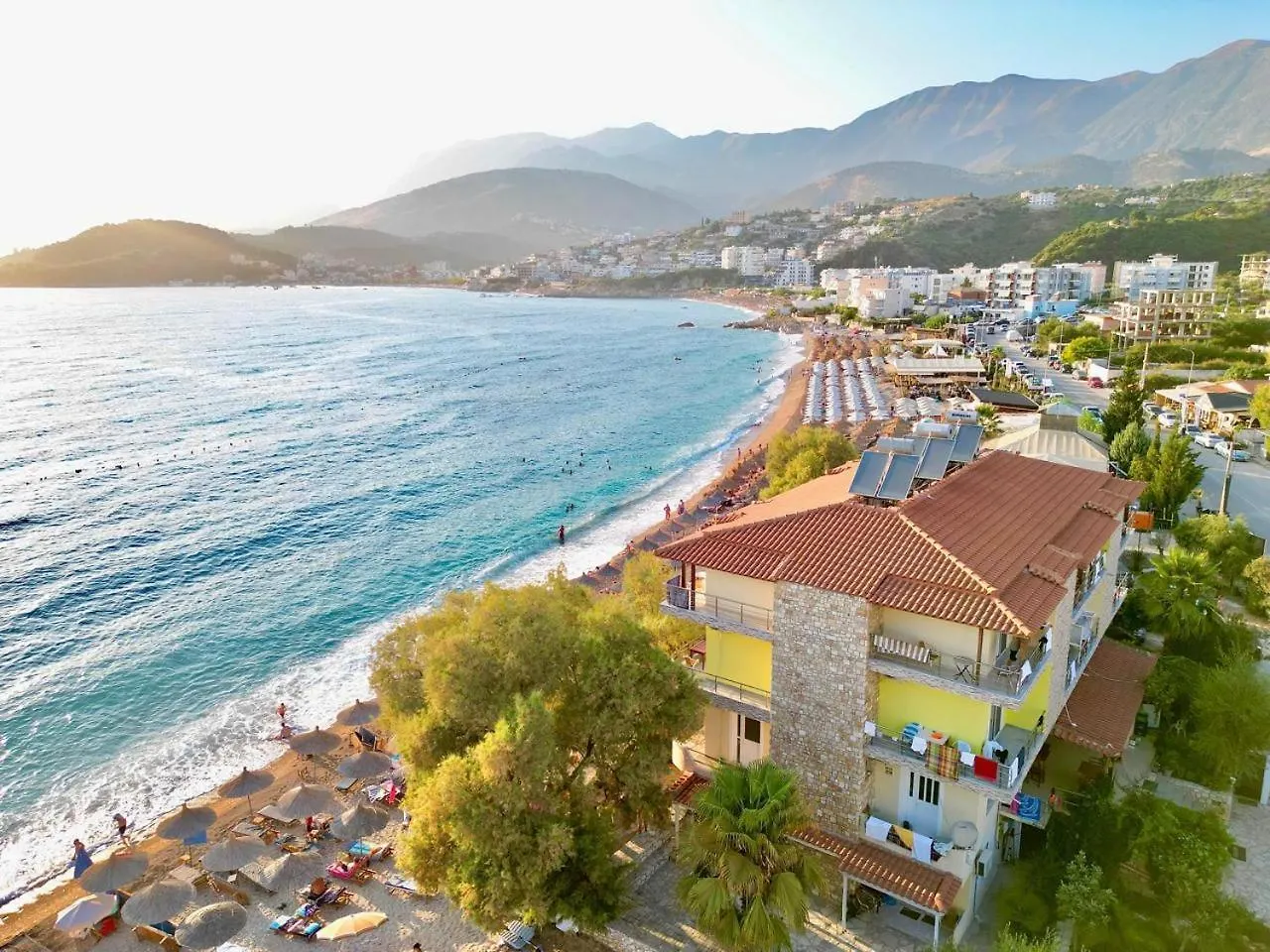 Potam'Sea Bliss 33- Beach Front, Sun Beds & Parking Himarë 0*,